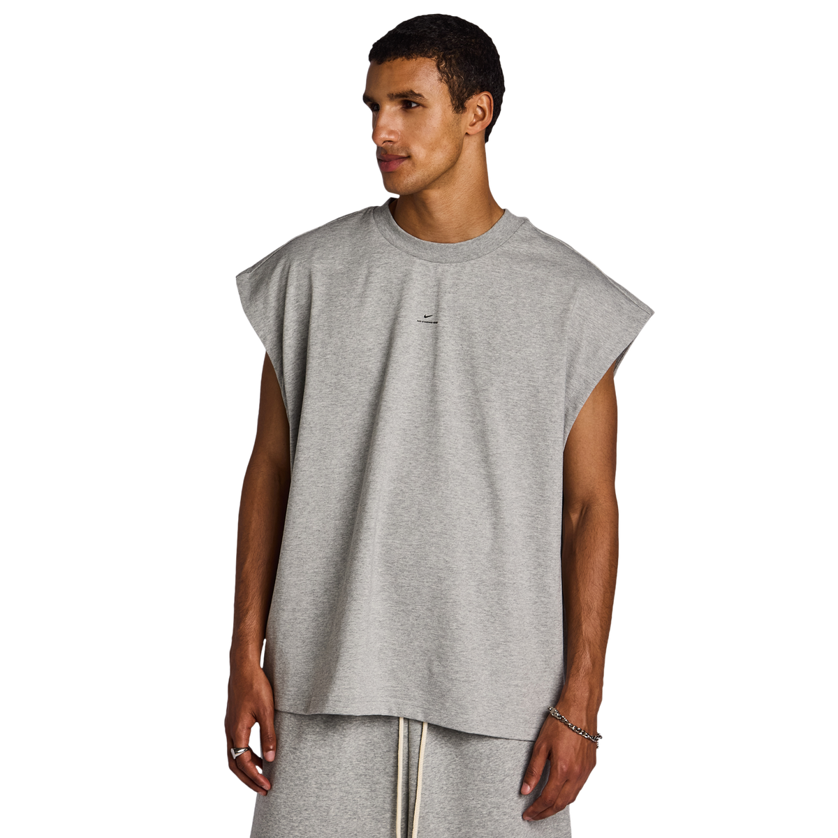 Nike Standard Issue Men's T-Shirt - Grey