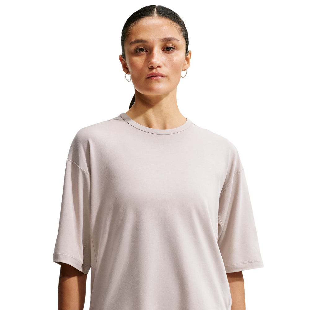 Nike 24.7 Impossiblysoft Light Dri-FIT Women's T-Shirt - White
