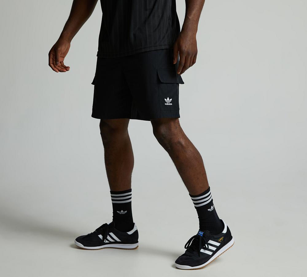 adidas Men's Essential Woven Cargo Short - Black