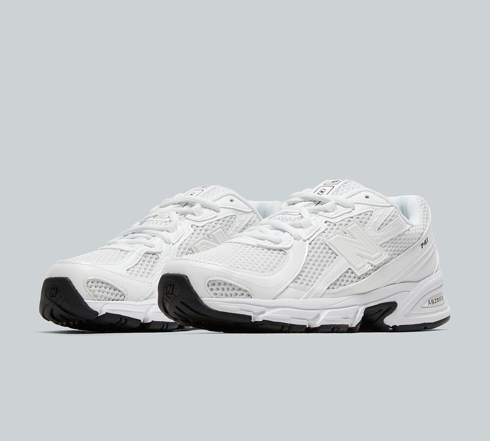 New Balance Women's 740 Trainer - White