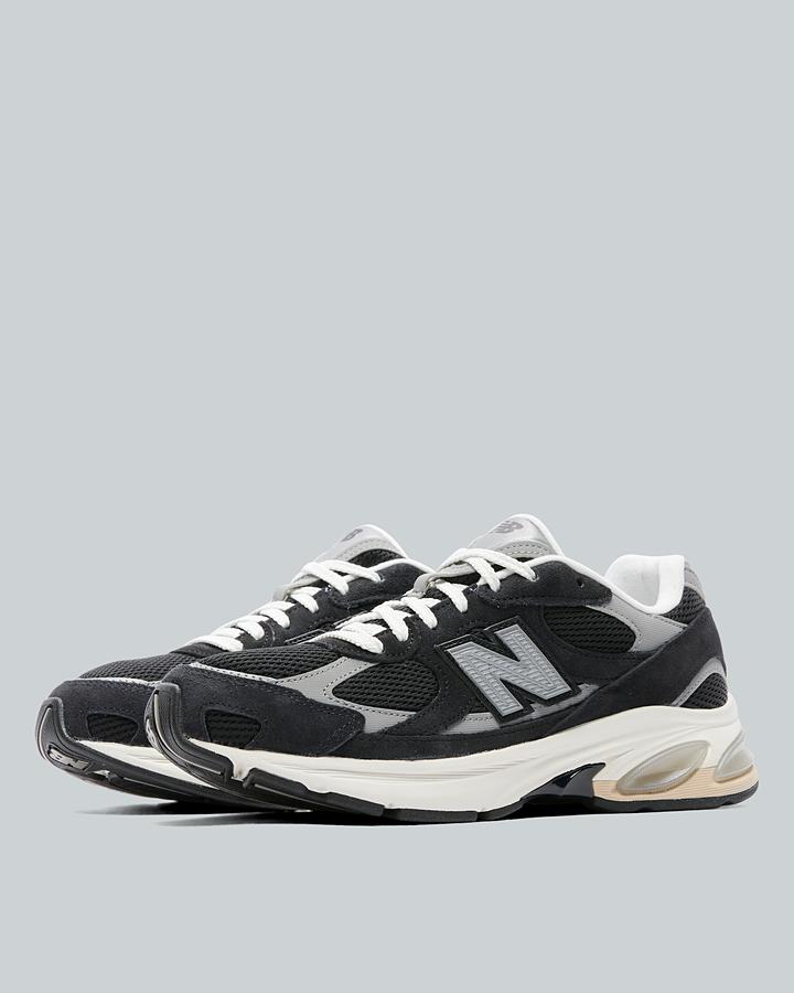 New Balance Men's U2010 Trainer - Black/Shadow Grey/Sea Salt