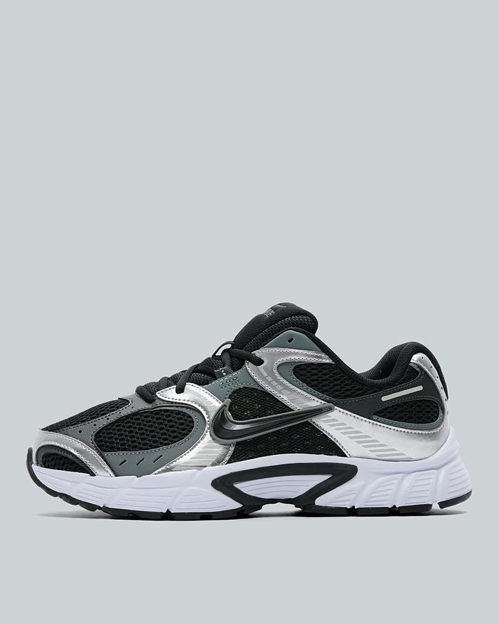 Nike Men's V5 RNR Trainer - Black/White/Metallic Silver