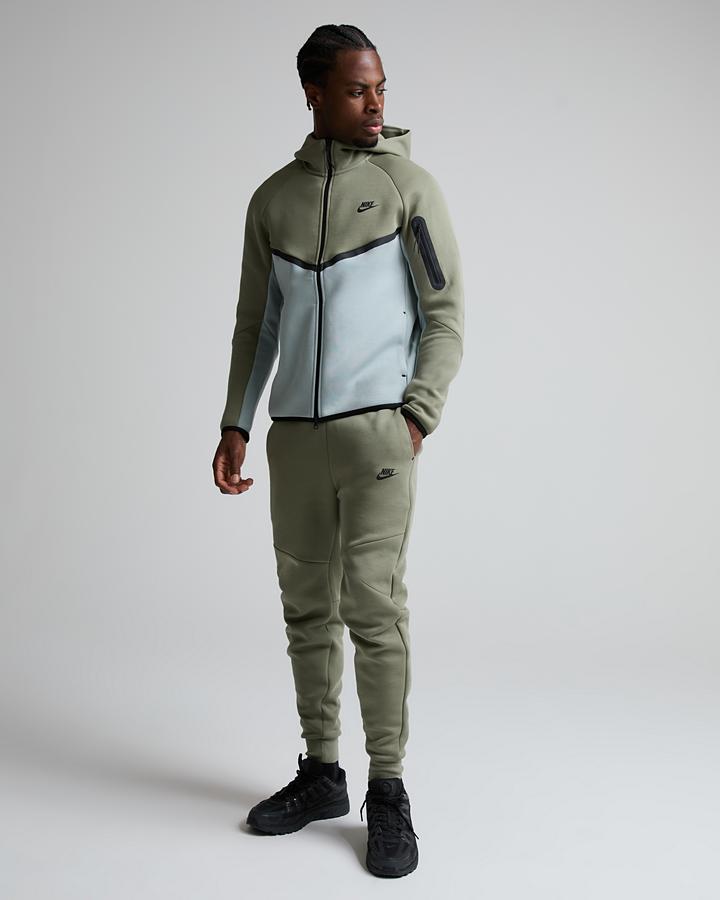 Nike Men's Tech Fleece Windrunner Hoodie - Silver Sage/Light Pumice