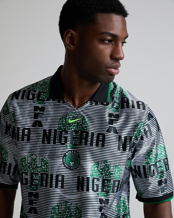 Nike Men's Nigeria Energy Dri-FIT Short-Sleeve Football Shirt - Black/Pine Green/Electric Green