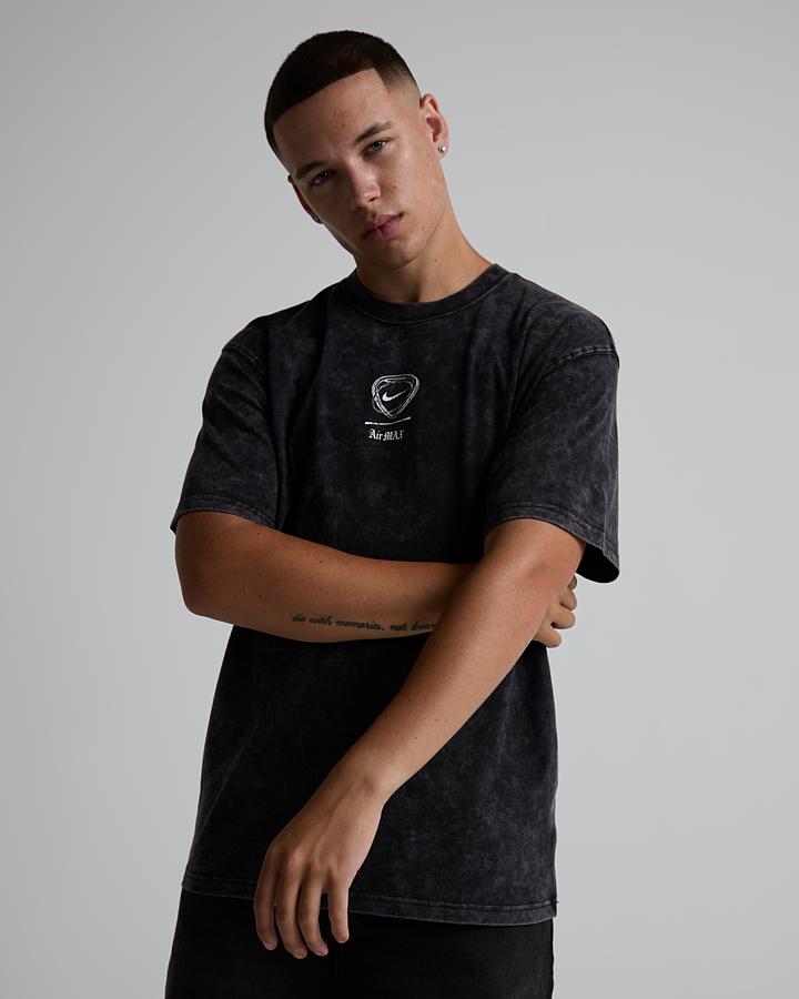Nike Men's SB Mad 90 No Mercy 'Hypervenom' T-Shirt - Black/White