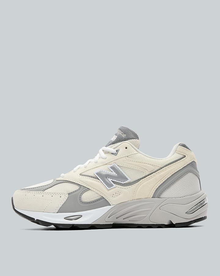 New Balance Men's 880R Trainer - Sea Salt/Slate Grey/White