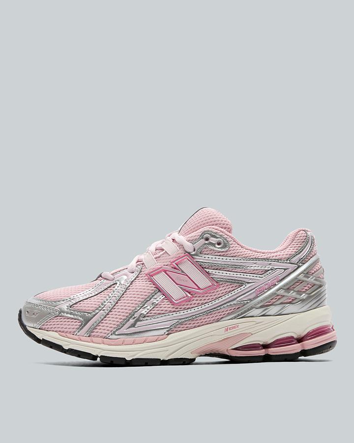 New Balance Women's 1906R Trainer - Pink Chalk/Silver Metallic