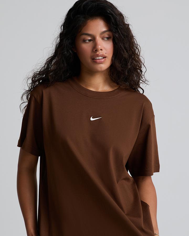 Nike Women's Classic Short Sleeve T-Shirt - Cacao Wow