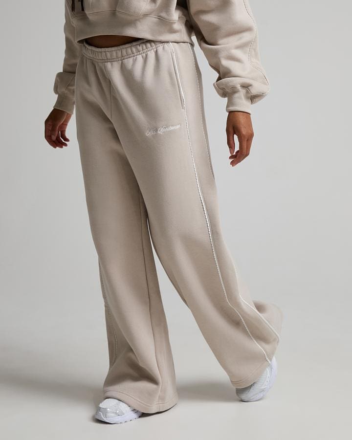 Nike Women's Studio Fleece Wide Leg Pant - Cream Ii/Sail