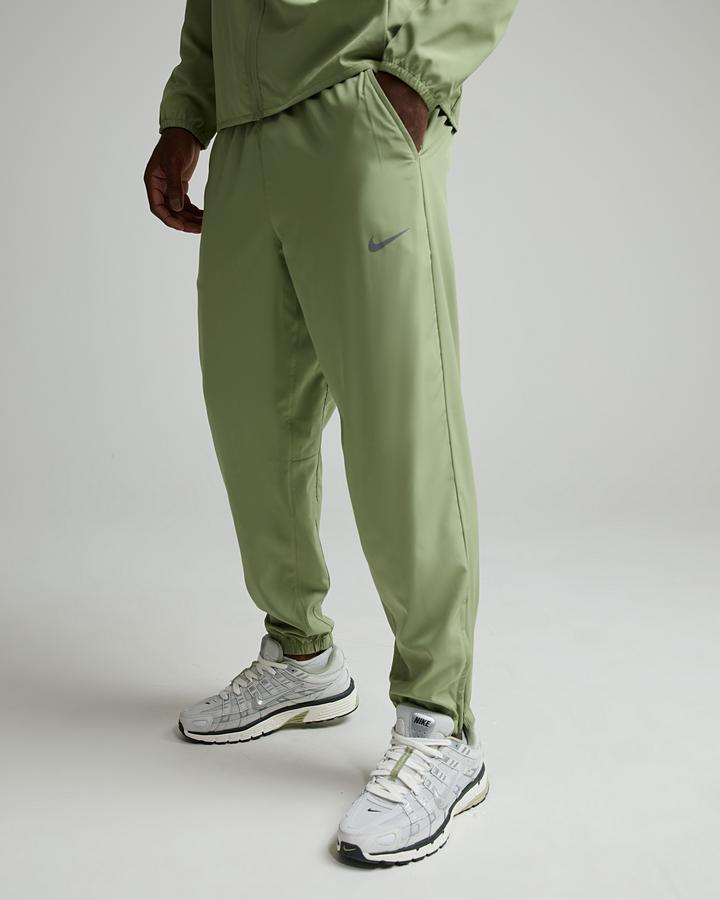 Nike Men's Dri-FIT Form Tapered Pant - Dusty Olive/Reflective Silver