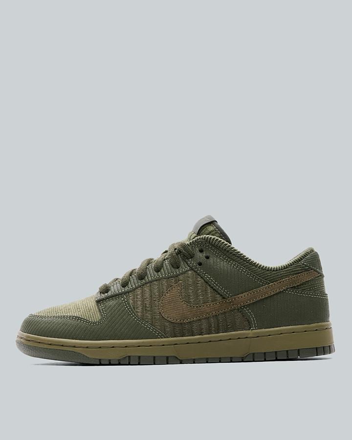 Nike Men's Dunk Low Retro Premium Trainer - Cargo Khaki/Medium Olive/Sequoia/Cargo Khaki