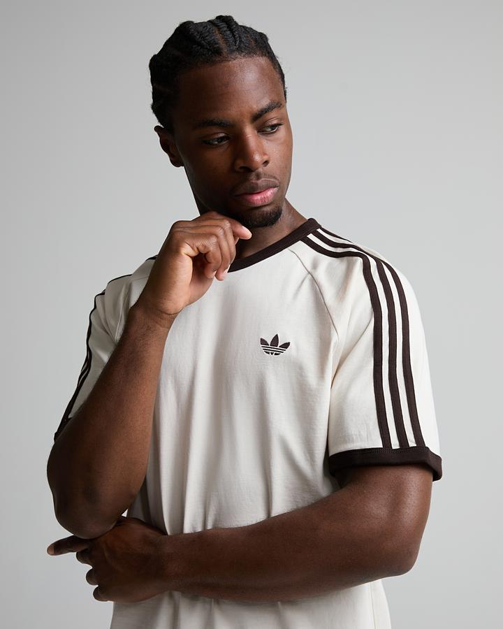 adidas Men's Adicolor Classics 3-Stripes T-Shirt - Wonder White/Aurora Coffee