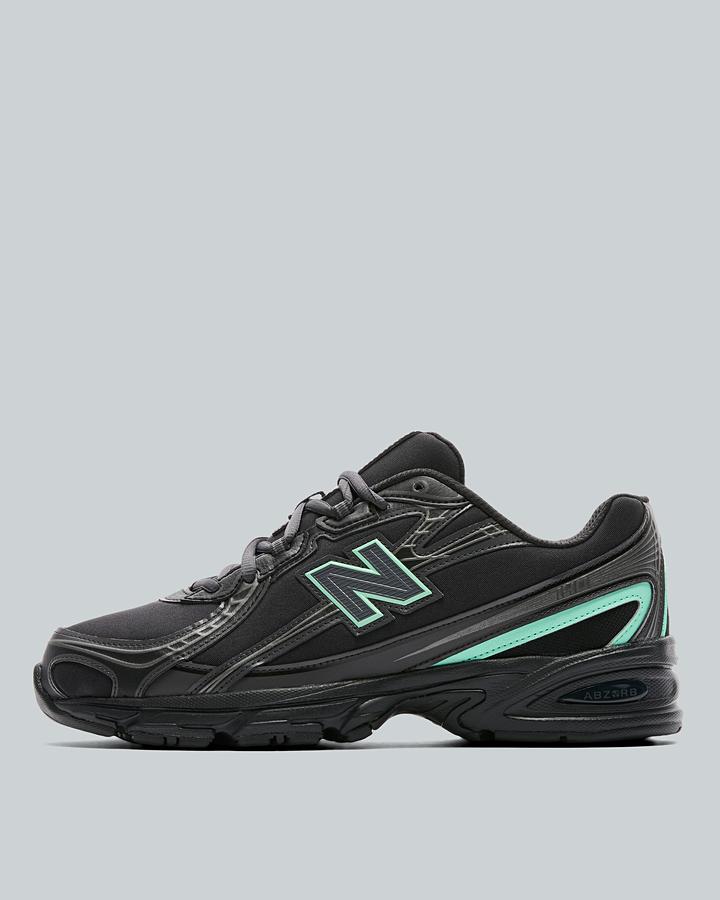 New Balance Men's 740 Trainer - Black/Dark Grey/Bright Mint
