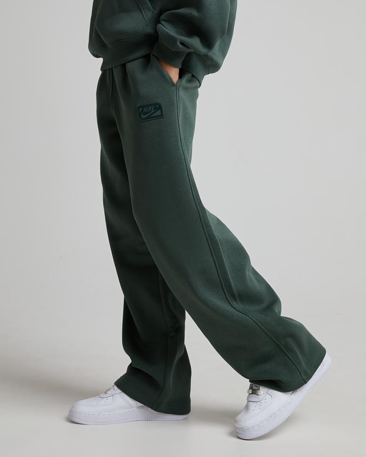 Nike Junior Club Open Hem Graphic Pant - Camo Green Black Spruce