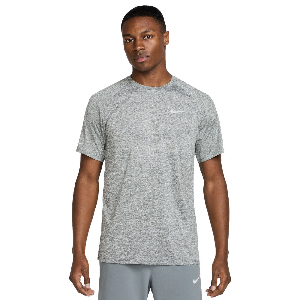 NIKE STRIDE DRI-FIT ADV T SHIRT - SMOKE GREY/HEATHER