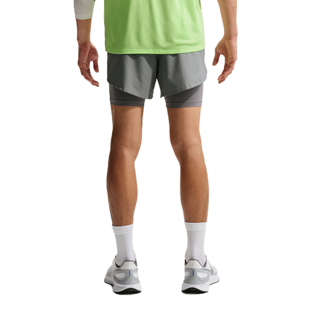 Nike Stride Dri-FIT 5 Inch Hybrid Men's Running Shorts - Smoke Grey/Reflective Silver