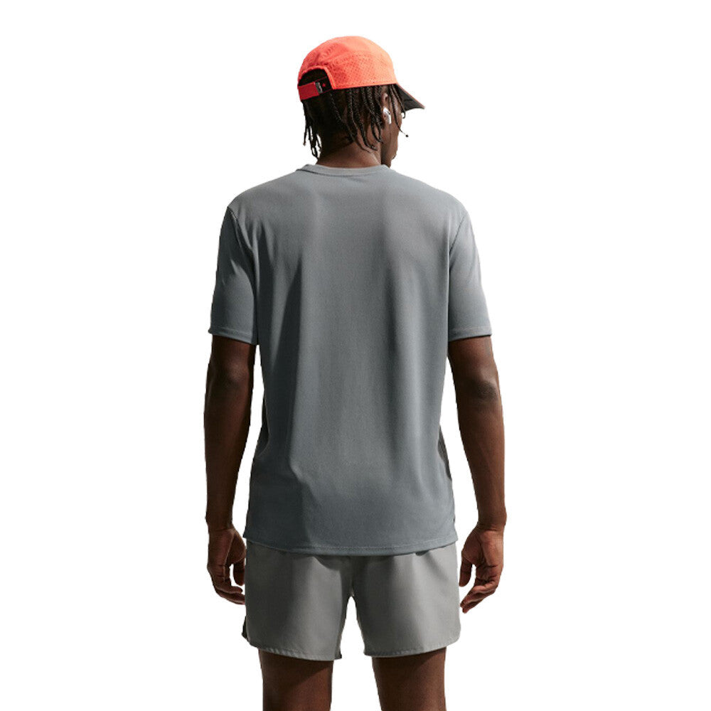 Nike Dri-FIT Miler Men's Running T-Shirt - Smoke Grey/Reflective Silver