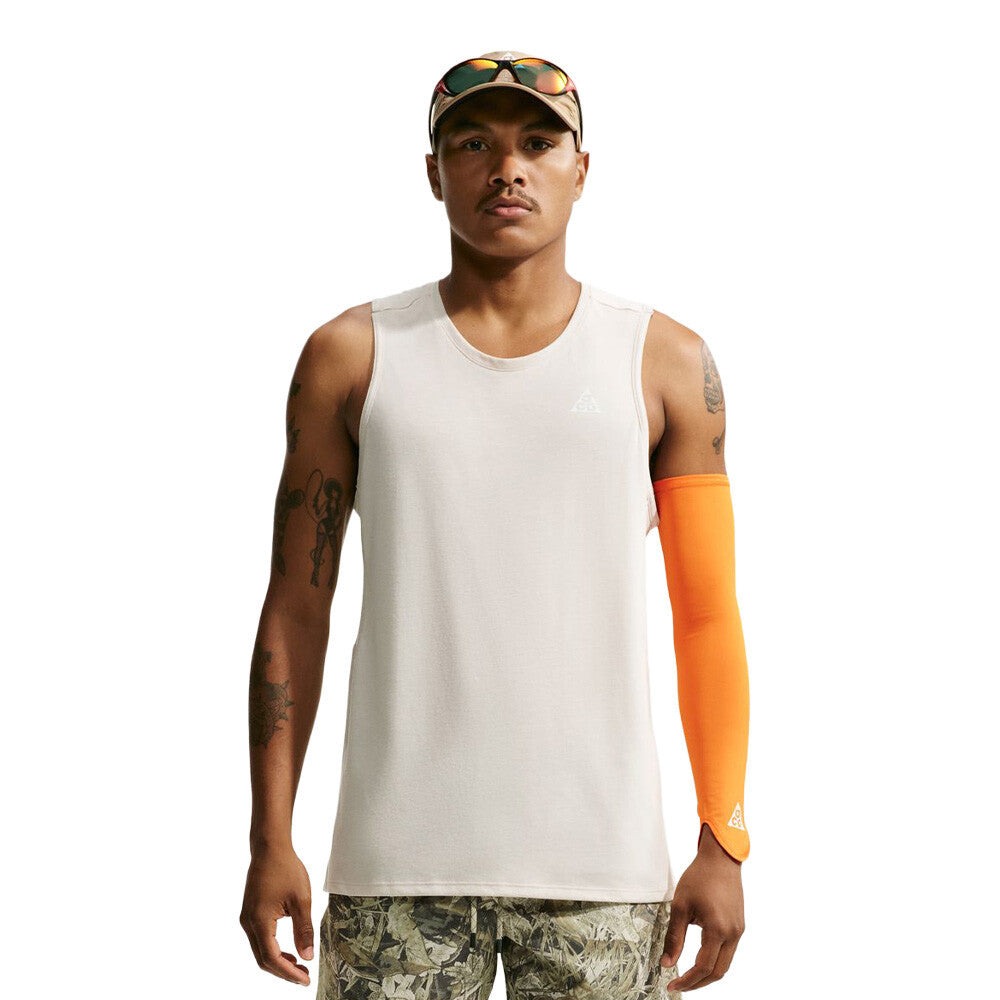 Nike ACG Dri-FIT ADV Solar Chase Men's Trail Running Vest - Light Orewood Brown/Light Orewood Brown/Summit White
