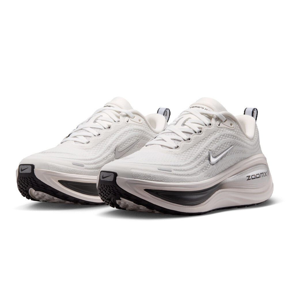 Nike Vomero Plus Women's Running Shoes - Summit White/Metallic Silver/Sail