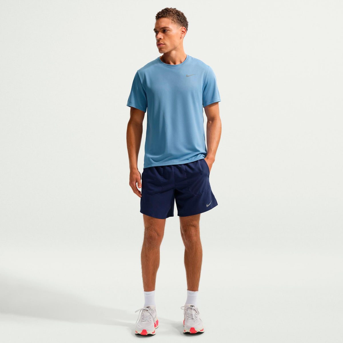 Nike Stride 7in Men's Shorts - Dark Blue/Silver