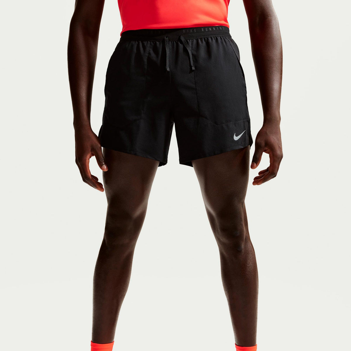 Nike STRIDE 5IN Running shorts Black/silver