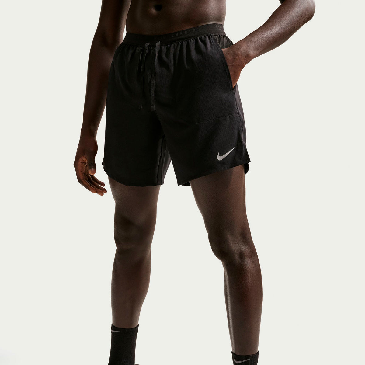 Nike STRIDE 2IN1 7IN Men's Shorts - Black/Silver