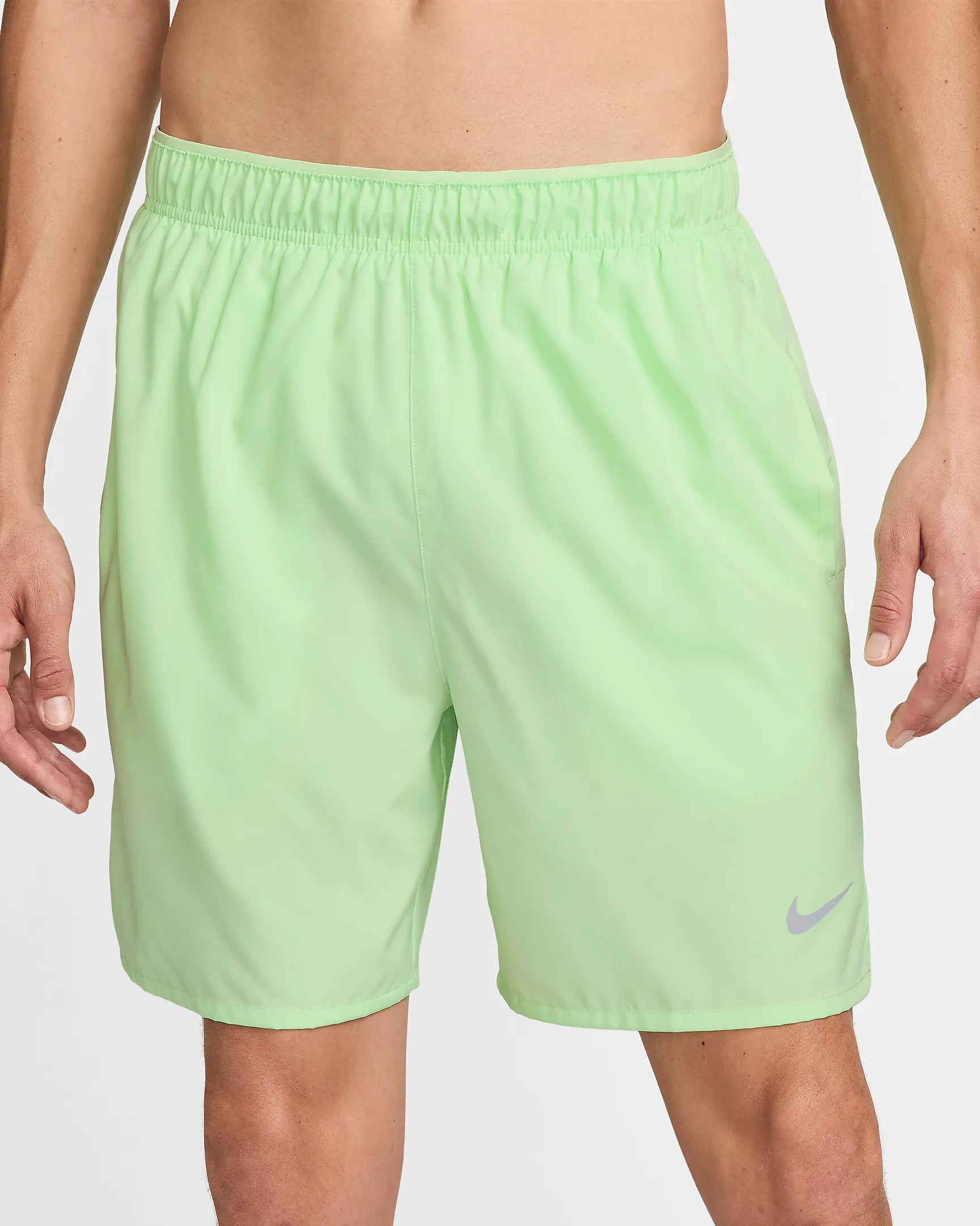 NIKE CHALLENGER SHORT 7 INCH VAPOUR GREEN