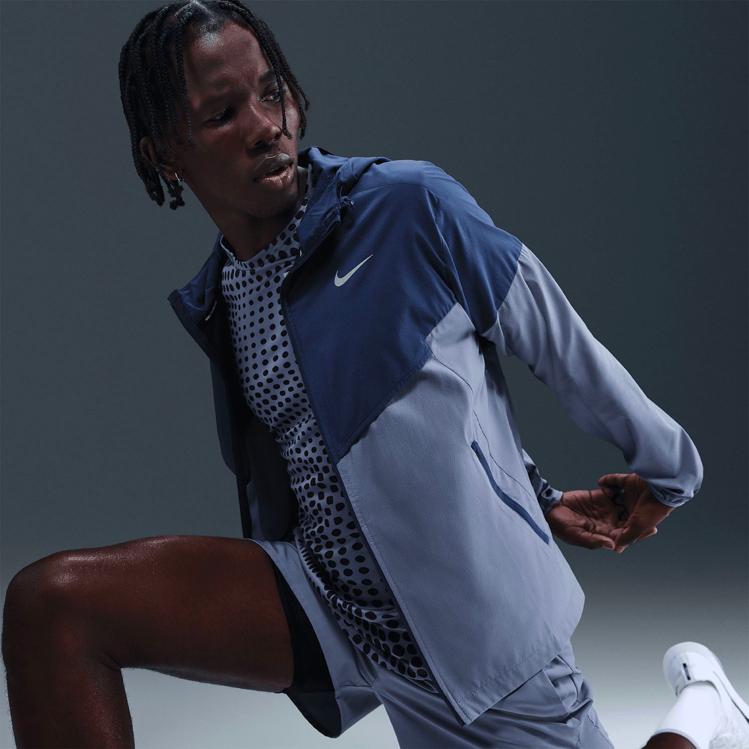 NIKE IMPOSSIBLY LIGHT WINDRUNNER - BLUE VOID/INDIGO