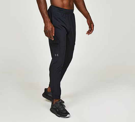 UNDER ARMOUR STRETCH WOVEN CARGO PANT BLACK