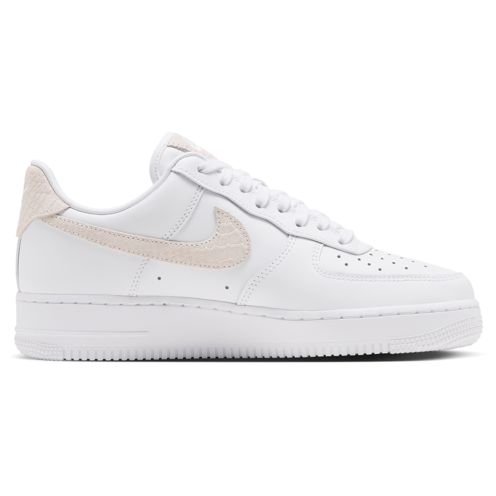 Nike Air Force 1 ’07 Women's Trainers - White (16)