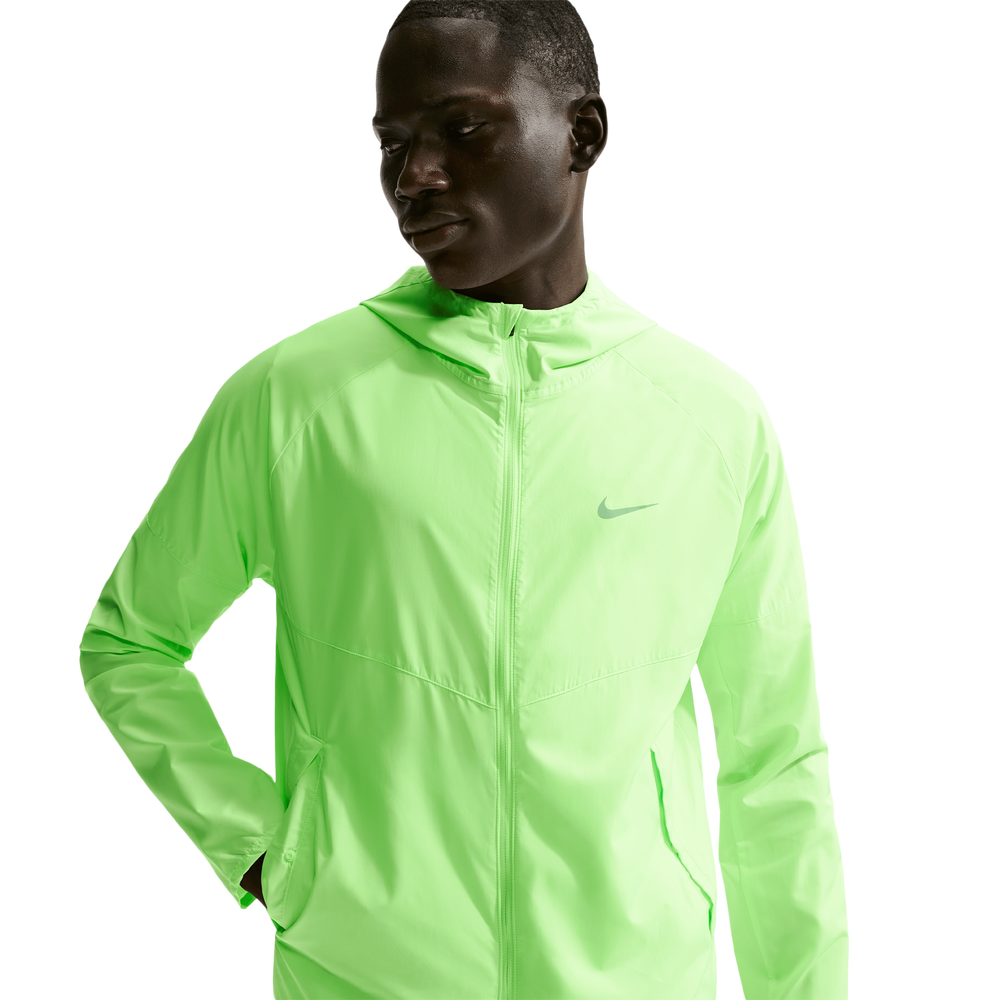 Nike Miler Repel Men's Running Jacket - Light Green