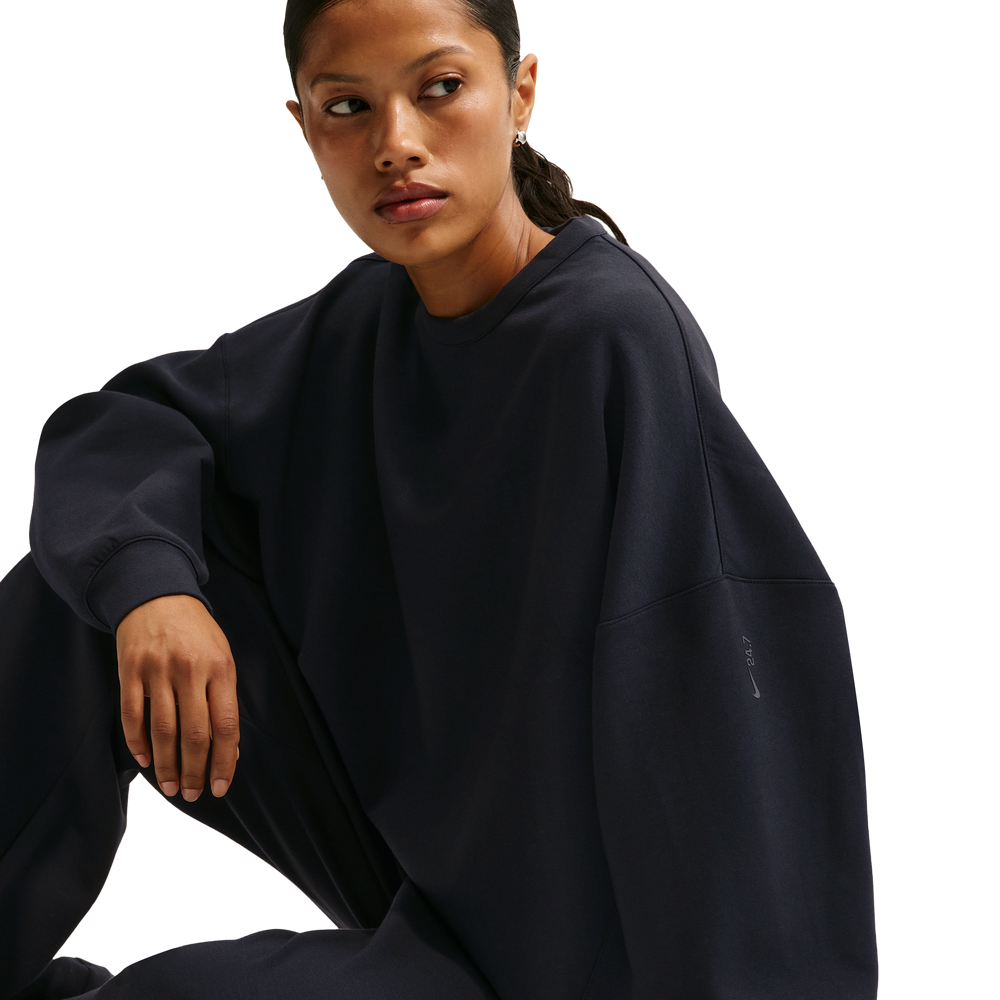 Nike 24.7 Impossiblysoft Dri-FIT Oversized Crew Women's Sweatshirt - Black