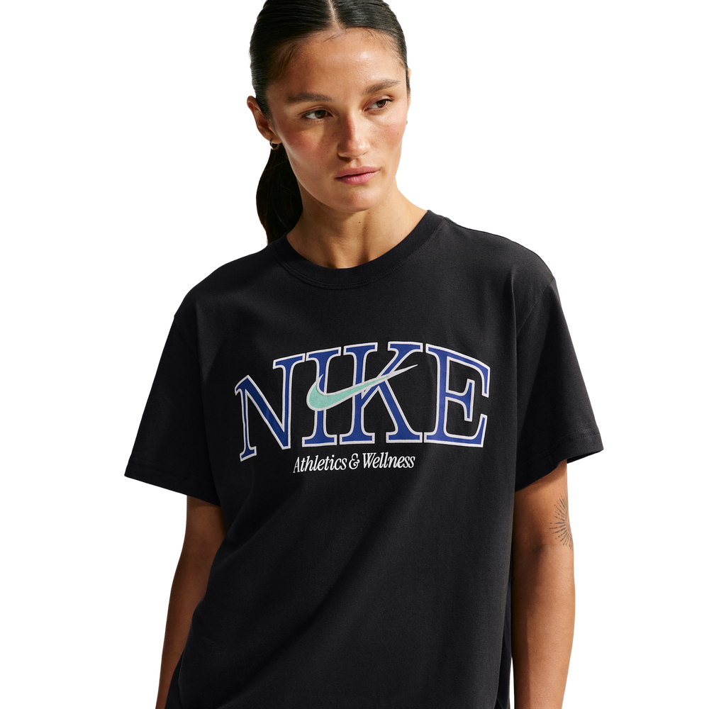 Nike Sportswear Women's T-Shirt - Black (3)