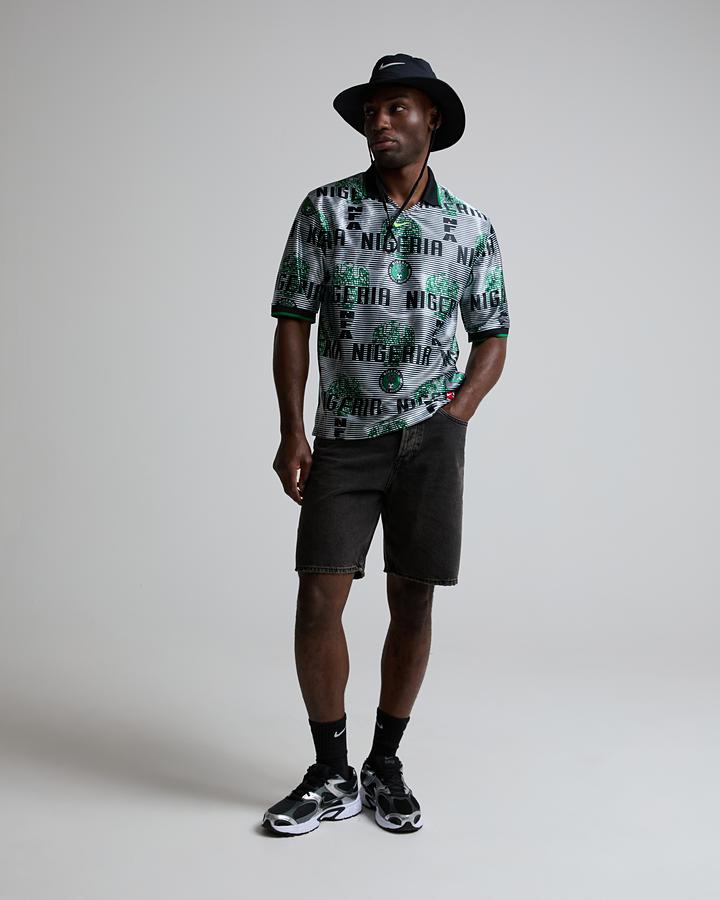 Nike Men's Nigeria Energy Dri-FIT Short-Sleeve Football Shirt - Black/Pine Green/Electric Green