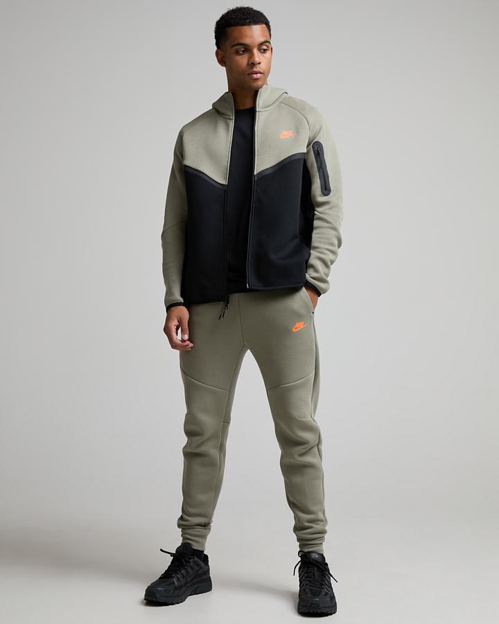 Nike Men's Tech Fleece Windrunner Hoodie - Light Army/Black/Total Orange