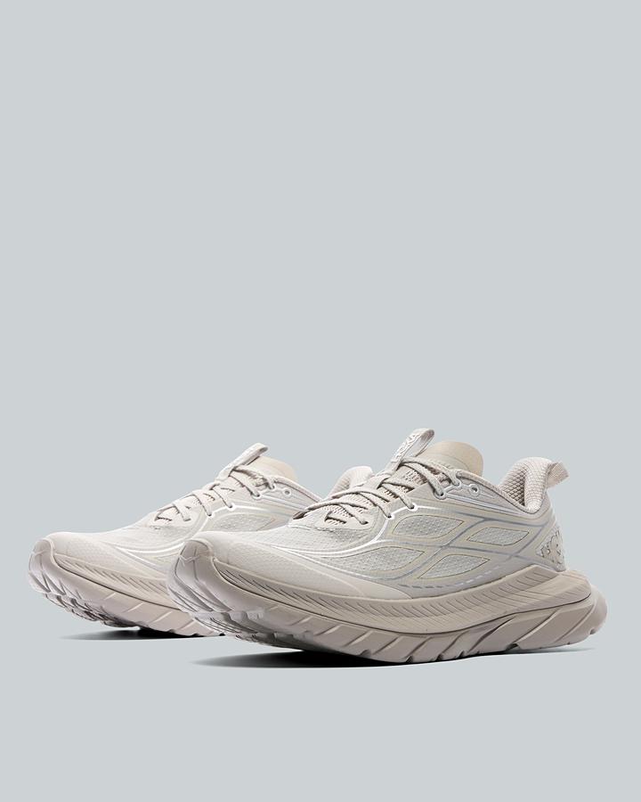 HOKA Women's Mach Remastered Trainer - Putty/Cement