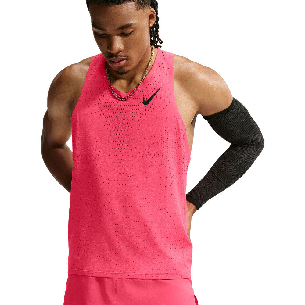 Nike Dri-FIT ADV Aeroswift Men's Running Vest - Fusion Red/Black