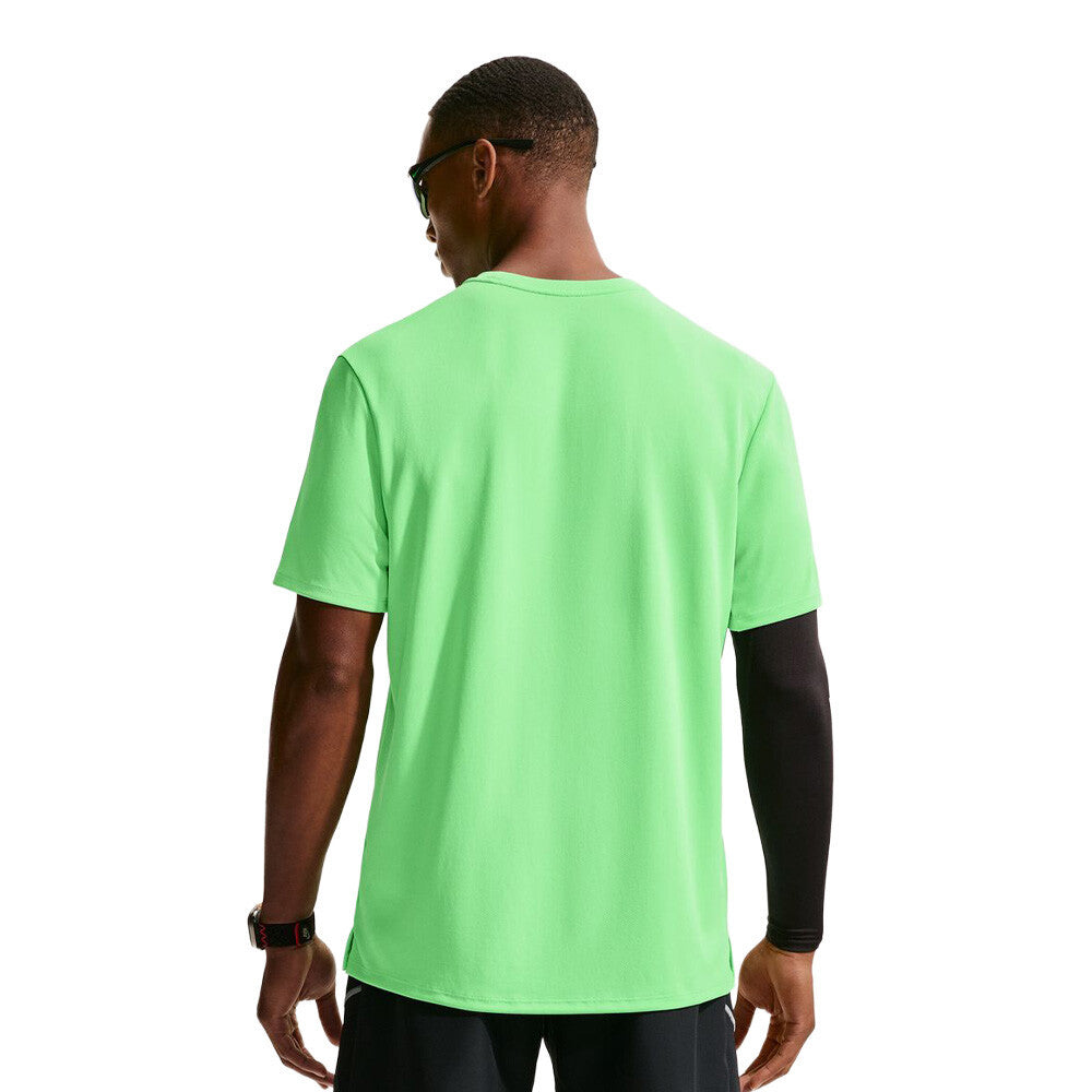 Nike Dri-FIT Miler Men's Running T-Shirt - Illusion Green/Cucumber Calm