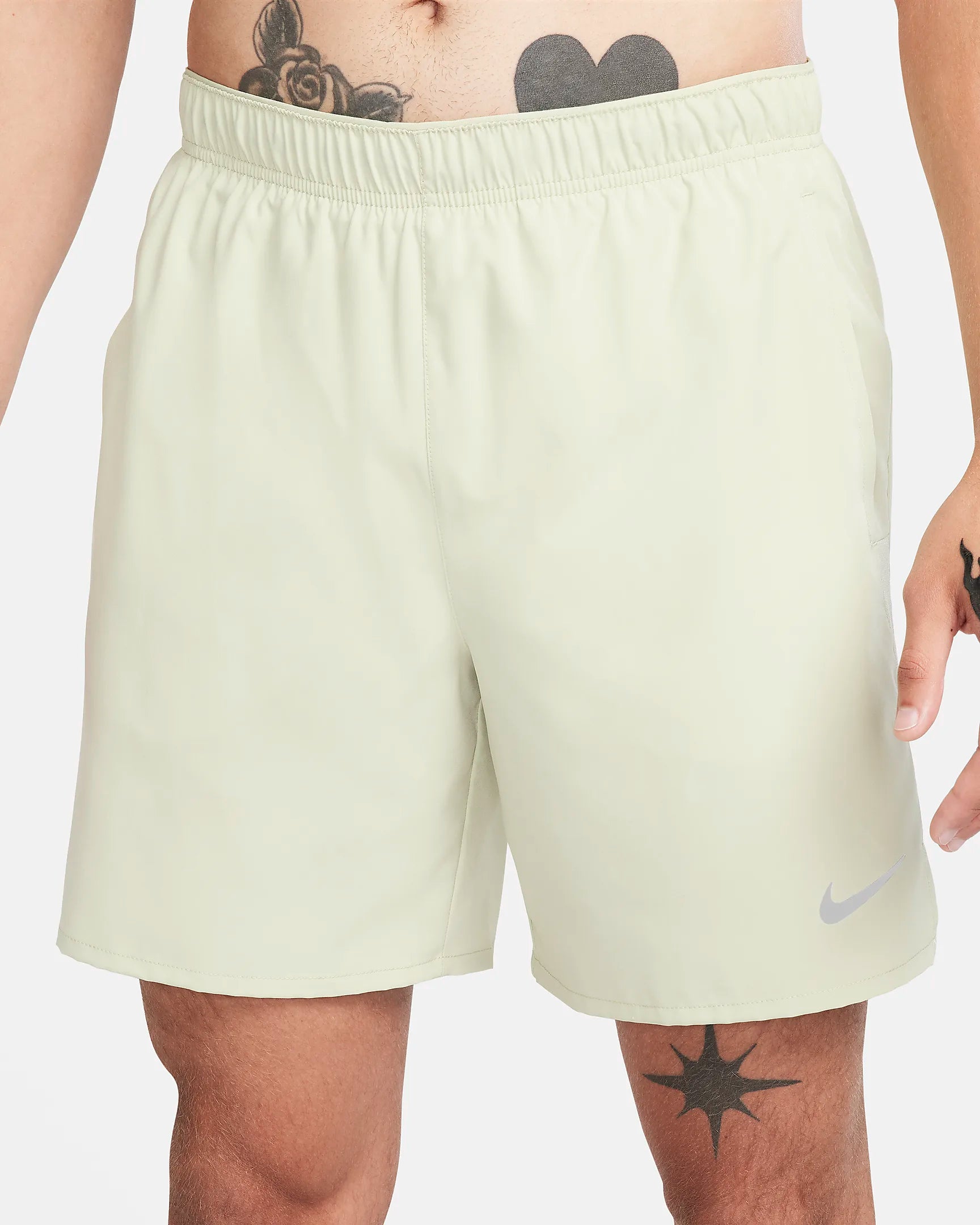 NIKE CHALLENGER SHORT 7 INCH - OLIVE