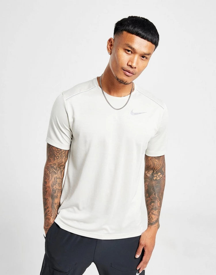 NIKE MILER 1.0 T SHIRT - LIGHT BONE