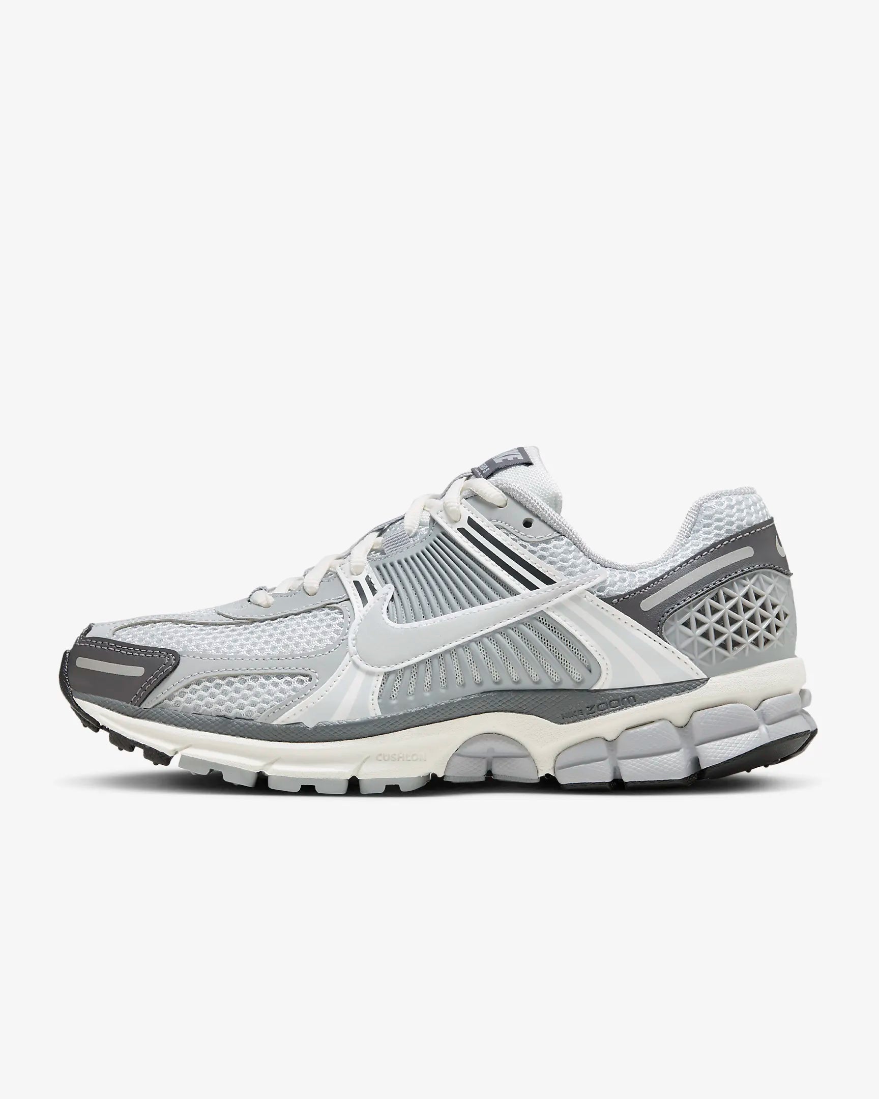 NIKE ZOOM VOMERO 5 - GREY